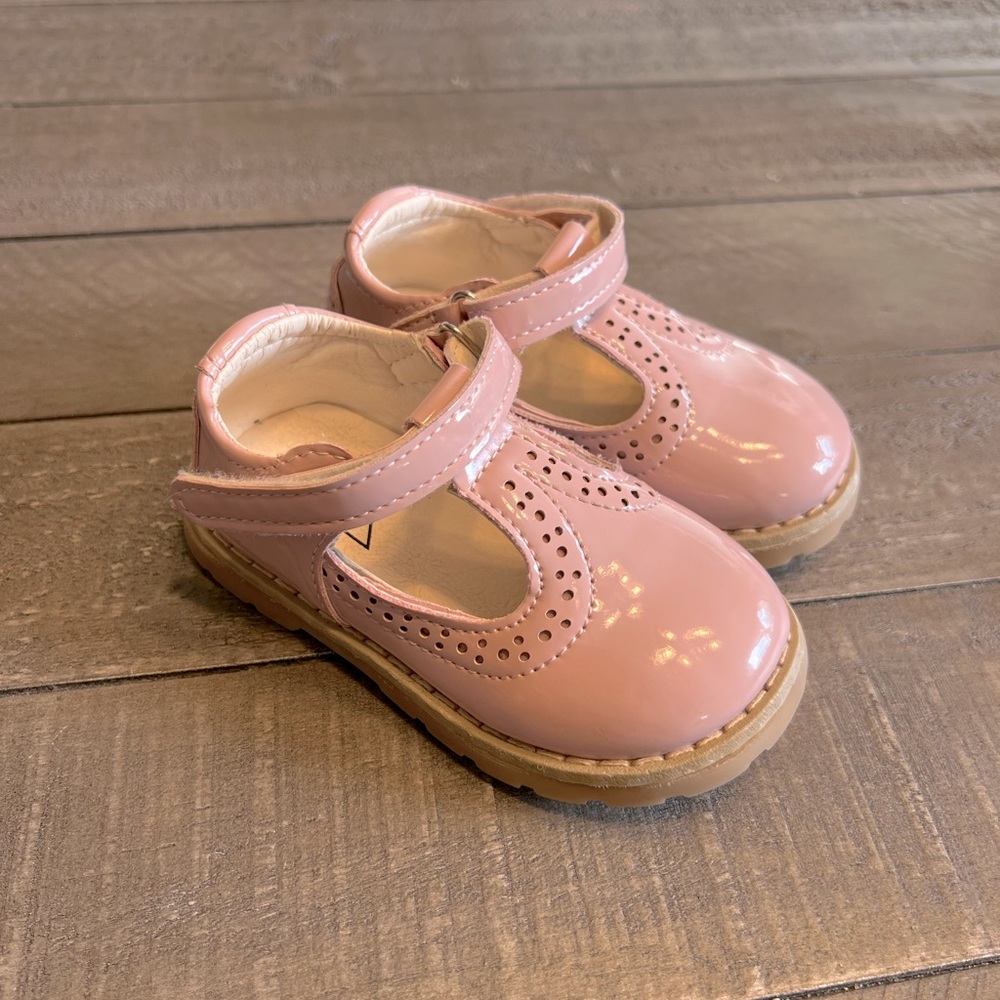 Toddler Girl dress shoes - pink size 6